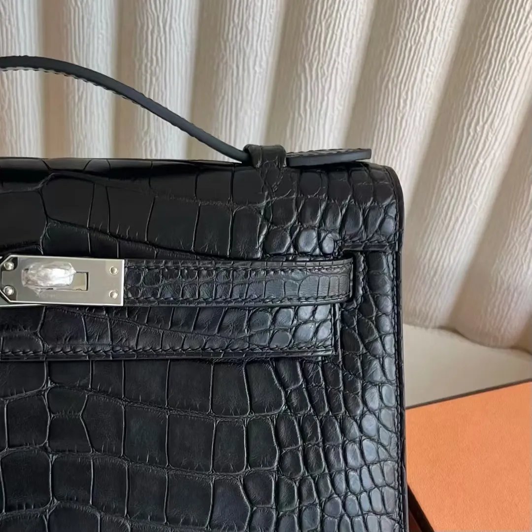 Kelly Pochette 22