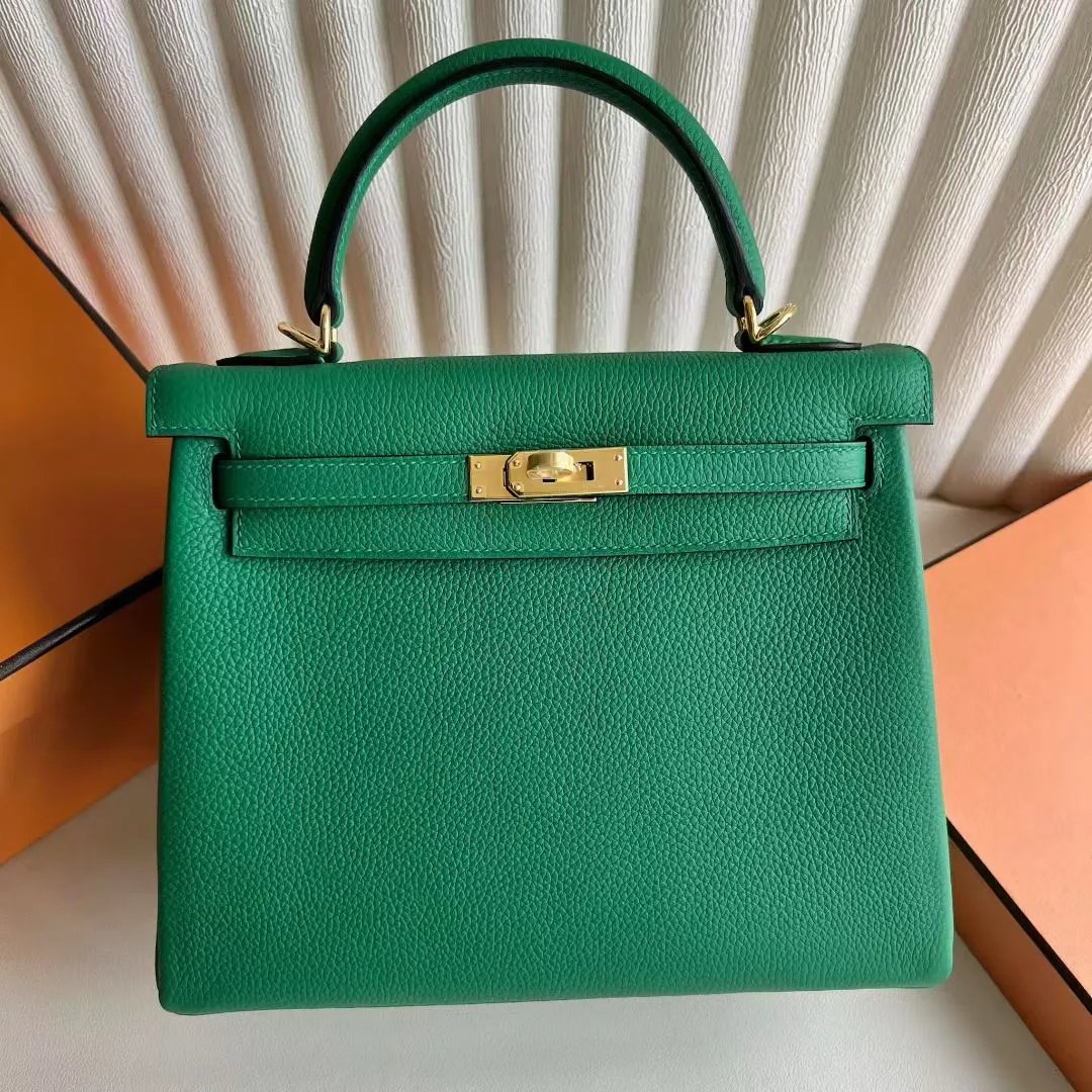 Kelly 25