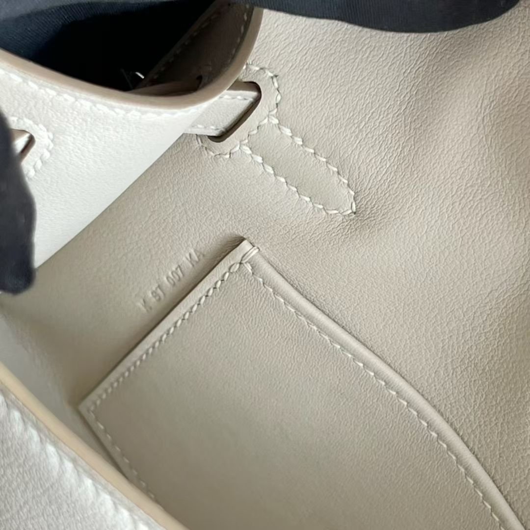 Kelly Pochette 22