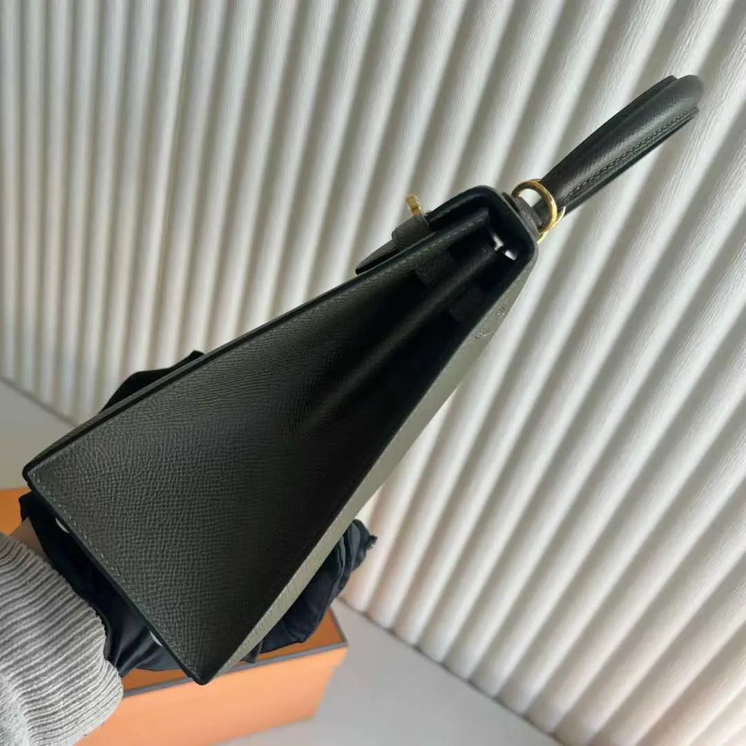 Kelly 25