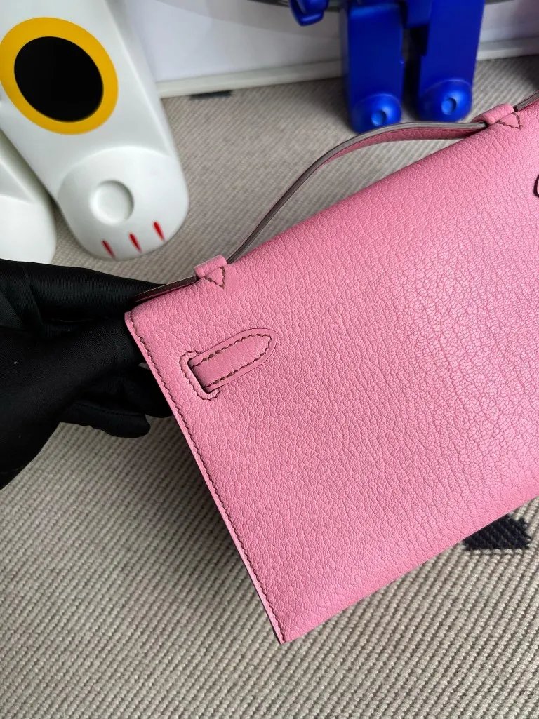 Kelly Pochette