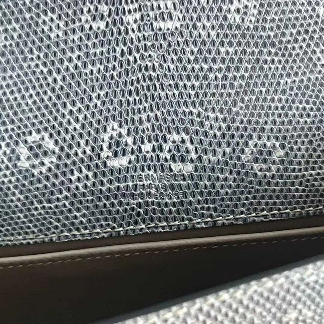 Kelly Pochette 22