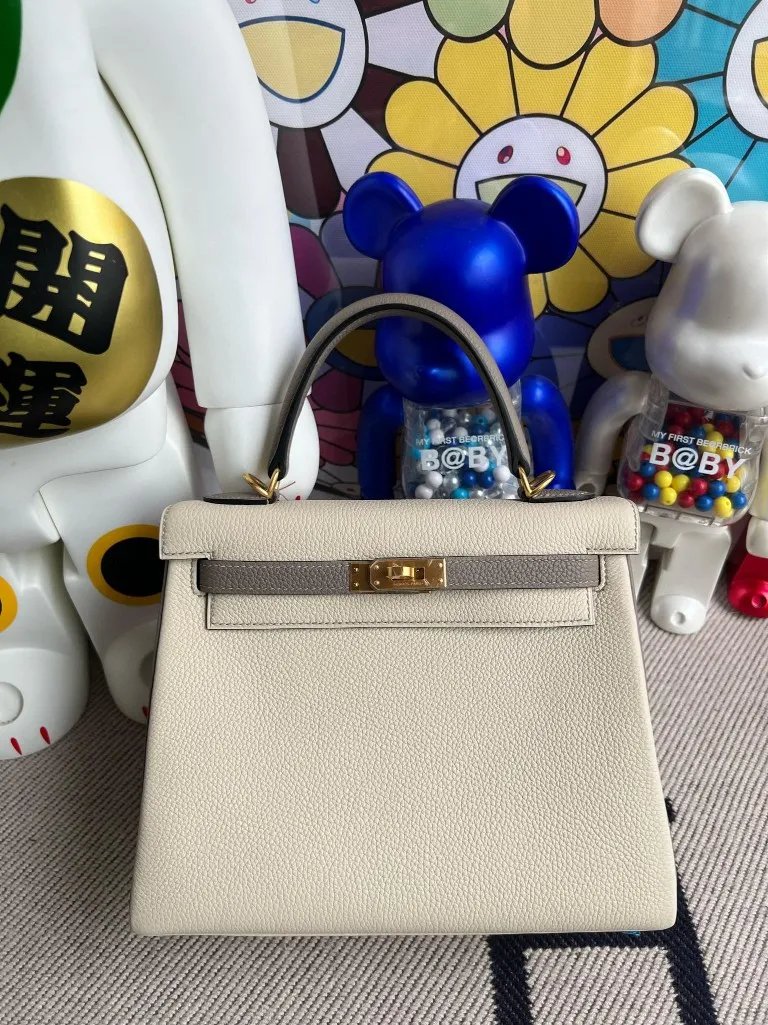 Kelly 25
