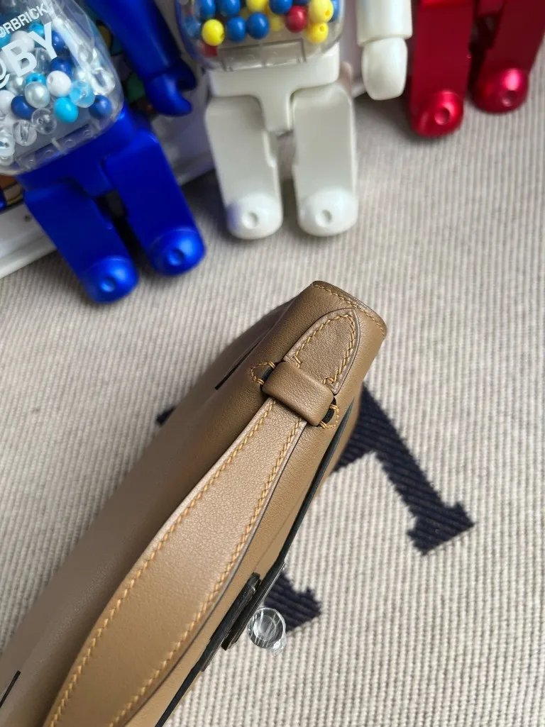 Kelly Pochette 22