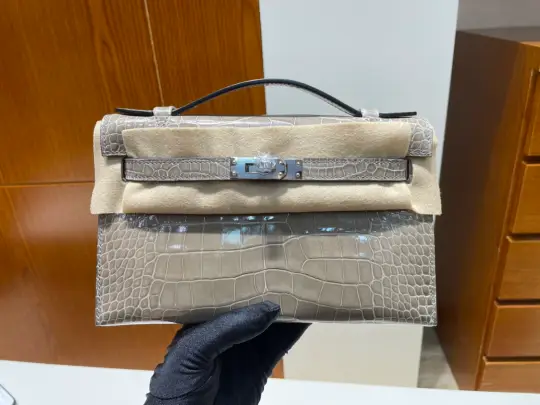 Kelly Pochette 22