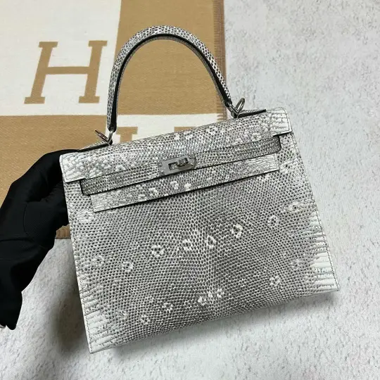 Kelly 25