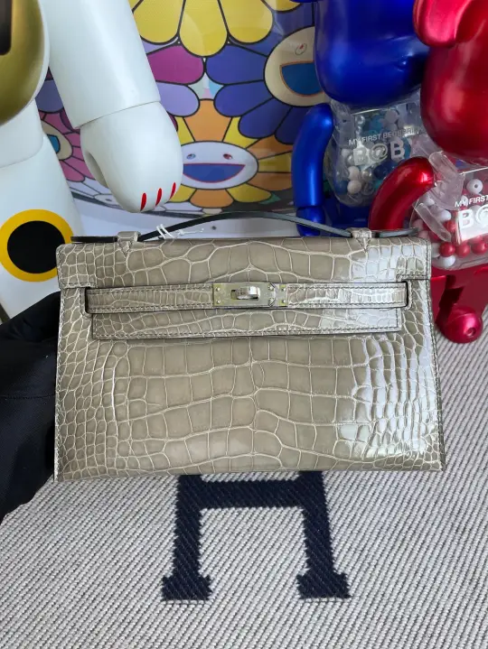 Kelly Pochette 22