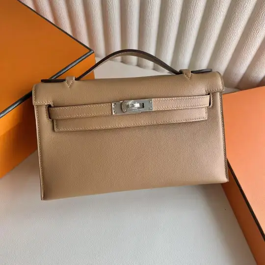 Kelly Pochette 22