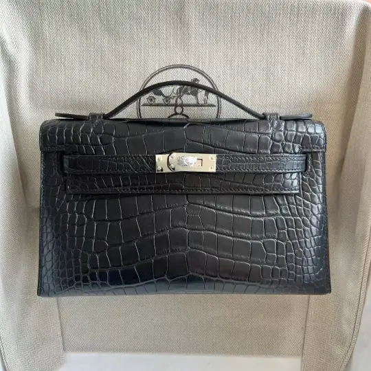 Kelly Pochette 22