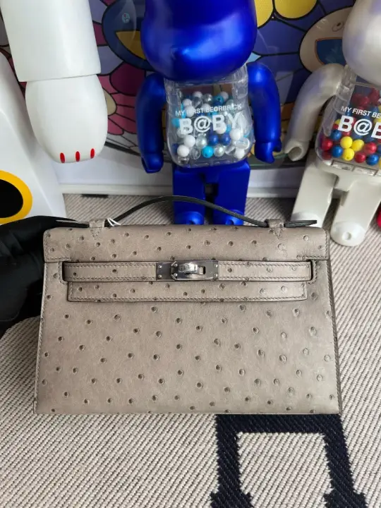 Kelly Pochette