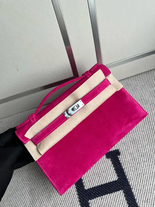 Kelly Pochette
